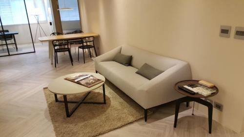 Daan Apartment | 3 Bedrooms and 1 Study and 3 Bathrooms Near Taipei 101 & MRT