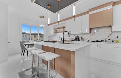 Leduc House | 3 Bedrooms and 2 full washrooms Luxury Home close to all Amenity