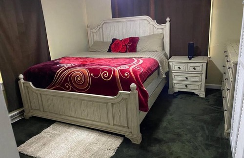 Winston - Salem House | 3 bedrooms close to hospital, downtown & College