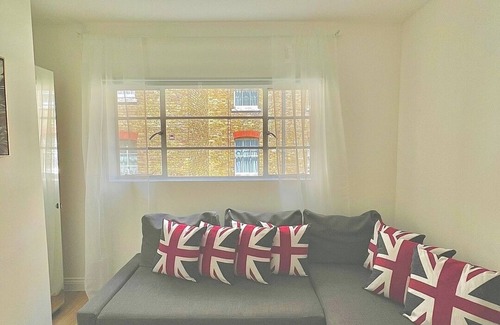 Kings Cross St. Pancras Apartment | 3 bedrooms flat in King Cross Prime Location