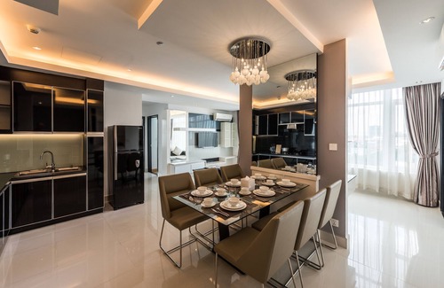 Chamkar Mon Apartment | 3 Bedrooms Suite - Residia at Silvertown
