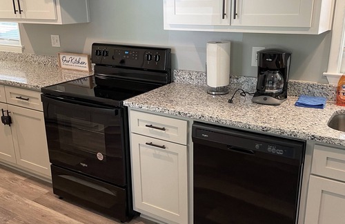 Lawrenceville House | ✓ 3 beds ✓ 2 bath ✓ MAX 6 ✓ 5 min to highway ✓ 20 min to Mall of GA ✓