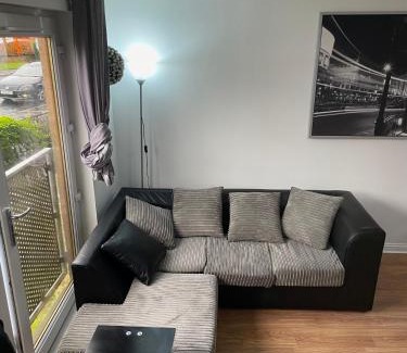 North Glasgow Apartment | 3 beds ,2 bedroom apartment near city centre Glasgow