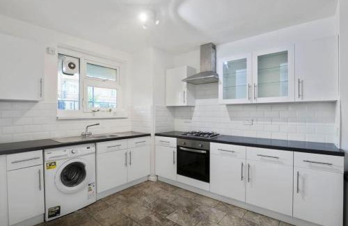 Hoxton Apartment | 3 Beds apartments, Family Friendly In Central London