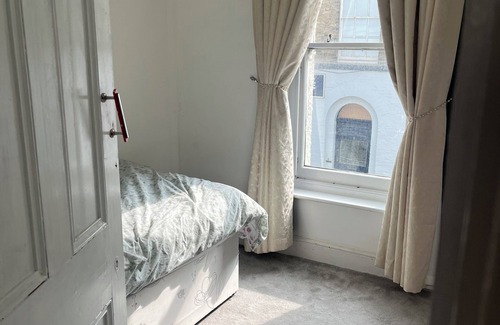 Dover House | 3 Befroom Victorian townhouse