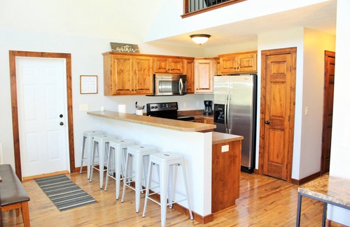 Spirit Lake Cabin | 3 br. 2ba sleeps 14