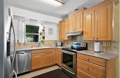 Sarasota Springs House | 3 BR/3 BA with Private Pool & Patio Near Beaches