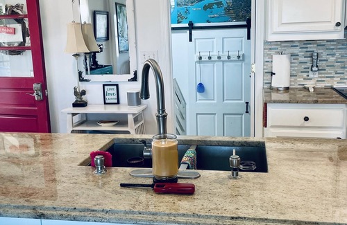 Ogden House | 3-Br 3-Bath Family n Dogs Waterfront-24’ Deep H2O Boat Slip -ICW Access Sleeps 8