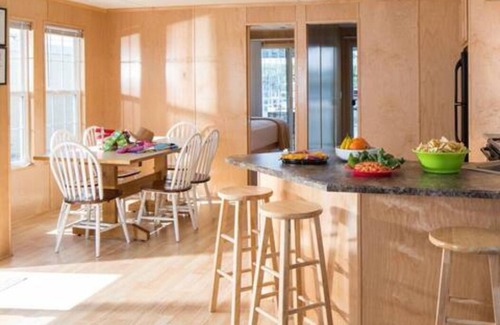Cadiz Boat Rental | 3 BR Floating Cabin Dog Friendly