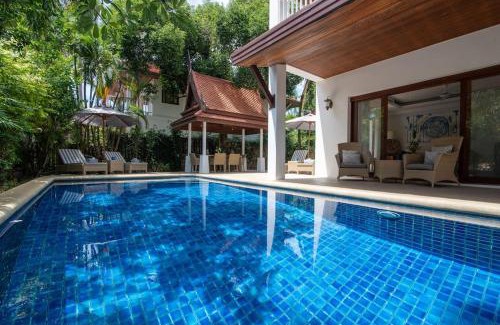 Hua Thanon Villa | 3 BR Villa Leelavadee, seconds to the beach