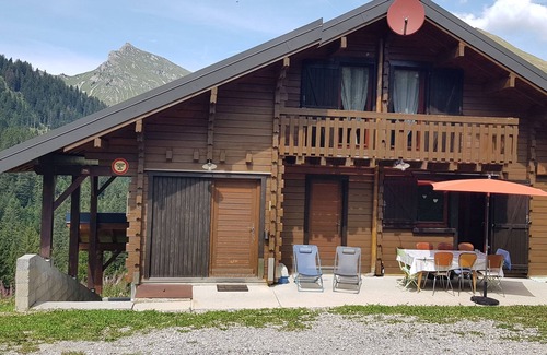 Le Praz de Lys Ski Chalet | 3* chalet apartment for 6-7 people, superb view