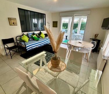 Vaulx-en-Velin Apartment | 3 chambres, métro tram à 50 m, parking privé !