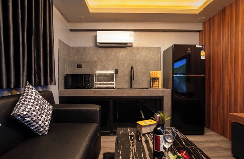 Patong Apartment | 3 Double U - Kalim Sea View