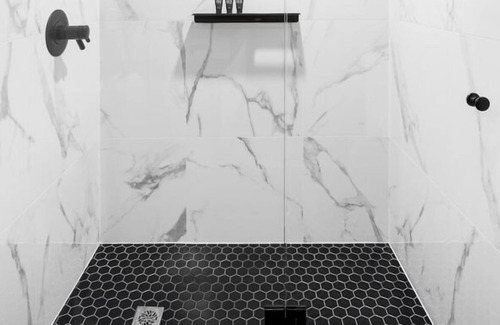 Riverside House | 3 Great Units for Groups, Minutes to St. Lawrence Market and Hockey Hall of Fame