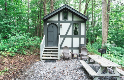 Sevierville House | #3 Ingrid - Tiny Home Cottage