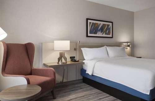 Albuquerque Hotel | 3 King Bed Units | Pool & Dining