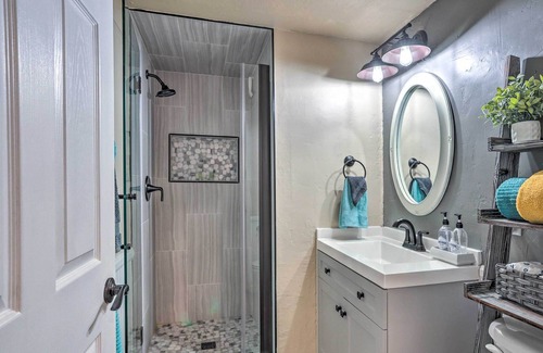 Arrowhead Villas Cabin | 3-Level Family Getaway w/ Pool Table & Game Room!