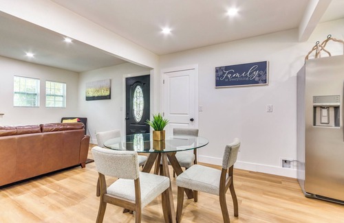 Southeast Pensacola House | 3 Mi to Dtwn Entertainment: Pensacola Family Home!