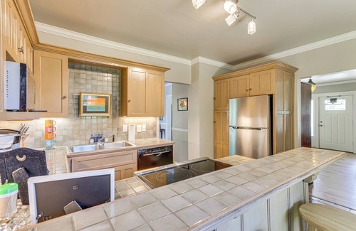 Central Oklahoma City House | 3 Mi to Dtwn OKC: Pet-Friendly Paseo Gem!