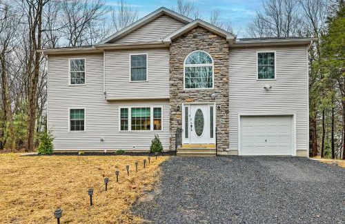 Pocono Summit House | 3 Mi to Kalahari Pocono Summit Home with Game Room!