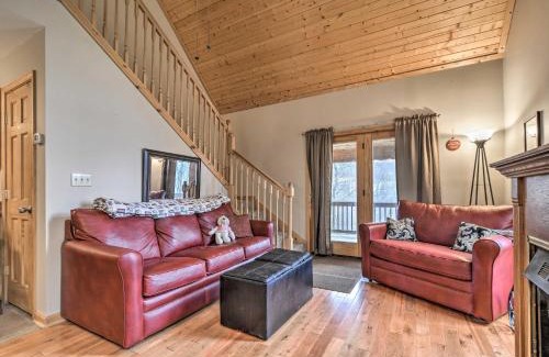 Snowshoe House | 3 Mi to Snowshoe Resort Cabin with Hot Tub