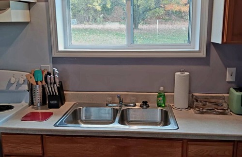 St Ignace Apartment | 3-Min Walk Ferry, Free Wi-Fi,Free Spacious Parking