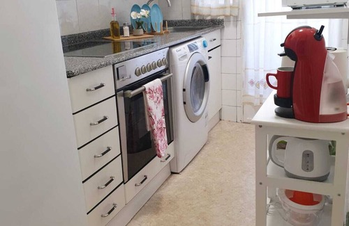 Logrono Historic Centre Condo | 3 minutes from the Laurel in a quiet area. Center & Quiet.