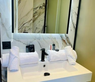 Cannes Apartment | 3 pièces en cœur de cannes