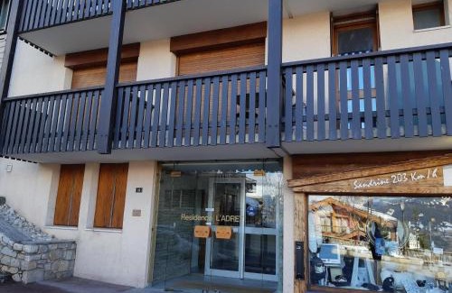 Courchevel Apartment | 3 pièces skis aux pieds, balcon, parking, animaux admis - FR-1-514-8