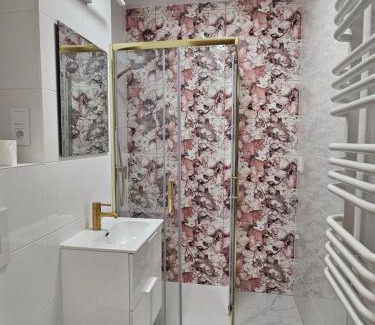 Rakowiec Apartment | 3 pokoje koło Parku przy Żwirki