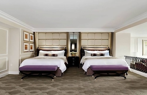 Las Vegas Hotel | 3 Premium 2 Queen Suite at The Venetian, Outdoor Pool