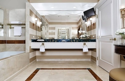 Las Vegas Hotel | 3 Premium 2 Queen Suite at The Venetian, Outdoor Pool