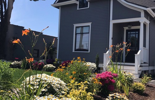 Carlton House | 3 Primary Suites Remodeled Downtown Carlton - Location&Luxury - Bocce&Fire Pit