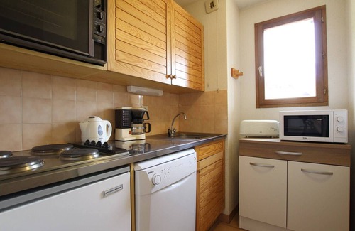 La Salle-les-Alpes Apartment | 3-room apartment, sleeps 7, near slopes with parking - La Salle-les-Alpes