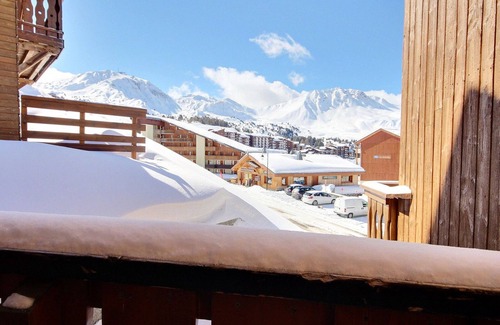 Plagne Soleil Apartment | 3-room apartment at the foot of the slopes with fireplace and balcony