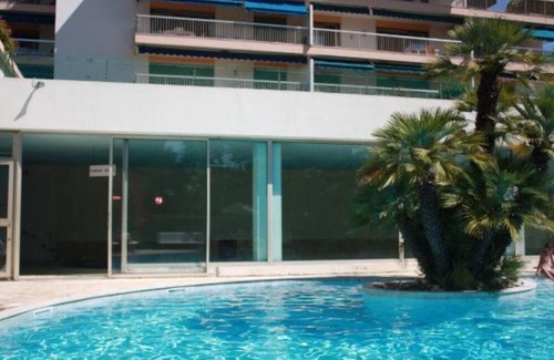 La Croix des Gardes Apartment | 3-room apartment in Cannes with swimming pools & beach 2 minutes walk