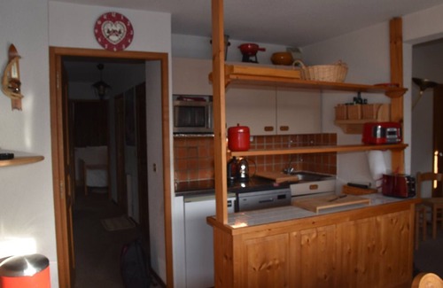 Montgenevre Apartment | 3-room apartment on slopes with garage, 2 bedrooms, equipped kitchen
