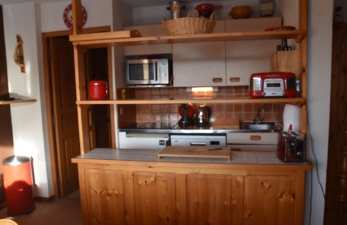 Montgenevre Apartment | 3-room apartment on slopes with garage, 2 bedrooms, equipped kitchen