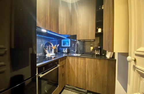 Saint-Vincent-de-Paul Apartment | 3-room Condorcet district Maubeuge Montmartre Grands Boulevards