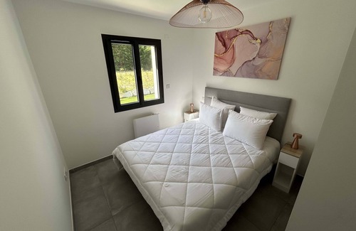 Saze House | 3-room house with pool and garden