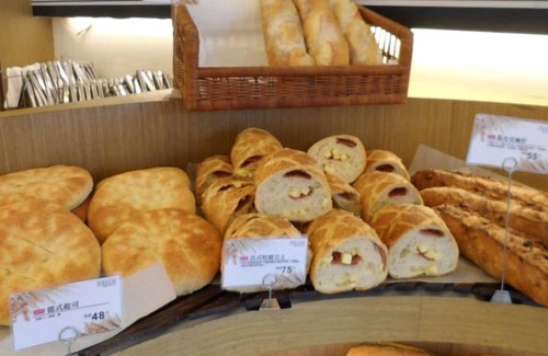 Zhongzheng Apartment | 3 rooms/3 beds /2bath/ Dongmen MRT1 mins/ Yongkang/s6-7