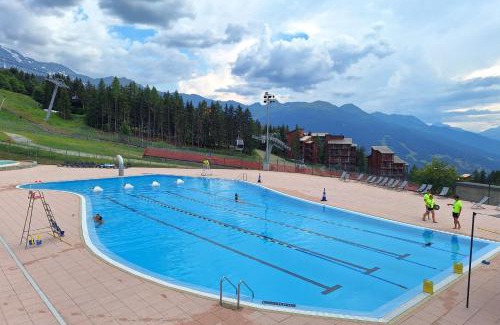 Arc-1800 Apartment | 3-rooms apartment in front of snow