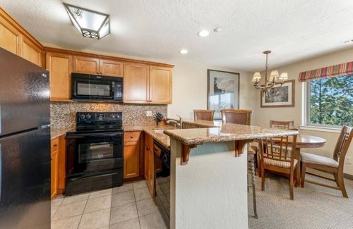 Tahoe Village Apartment | 3 Rooms l Retreat w/Full Kitchen, Game Room, Pools, Hot Tub & Fireplace