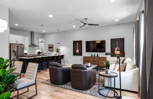 Nashville House | 3 Side by Side Nash Homes - Close to Honky Tonks