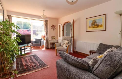 Ripley House | 3 Springhaven