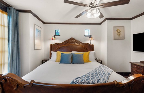 Maple Ridge Other | 3 Story Castle Gathering Place Tulsa with Hot Tub/Mini Golf