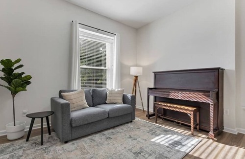 Tower Grove South House | 3 Story | Tower Grove South | Private Home