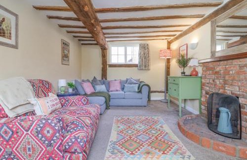 Peasenhall House | 3 The Almshouse