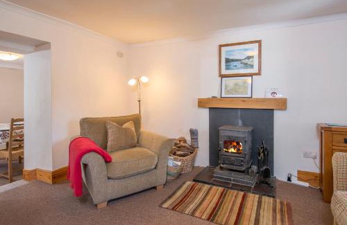 Dinas Cross House | 3 Tower Hill