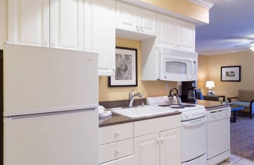 Carlsbad Village Hotel | 3 Units | Kitchen | Pool | Free Parking | Steps away from the Beach